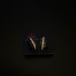 3/$10 sale!! Paparazzi Black and Silver Clip on Earrings